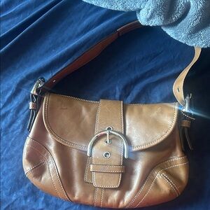 COACH Tan Leather Shoulder bags